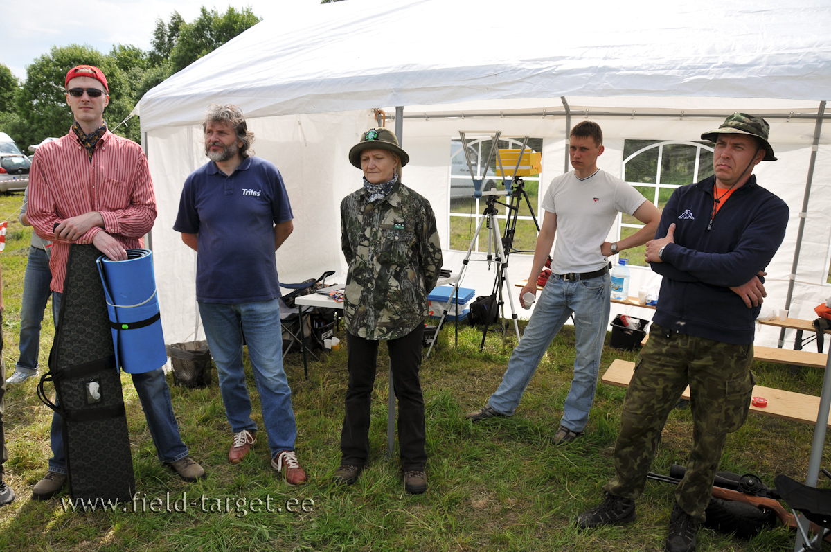 Briifing. Aeg laskepositsioonil on 6 minutit